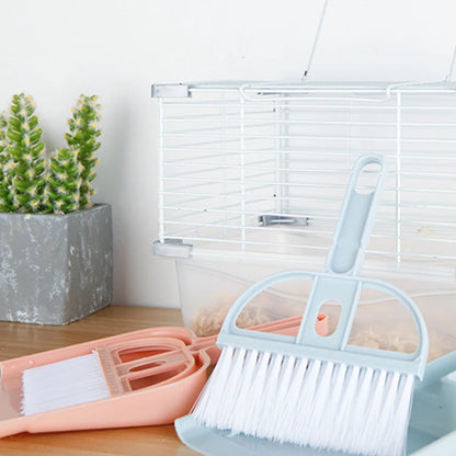 Set of small brushes for cat 
