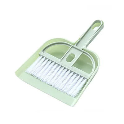 Set of small brushes for cat 