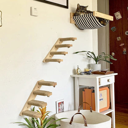 Wall-mounted climbing shelf for cat 