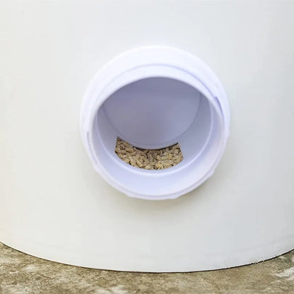 Automatic feeder for poultry 