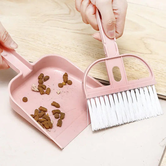 Set of small brushes for cat 
